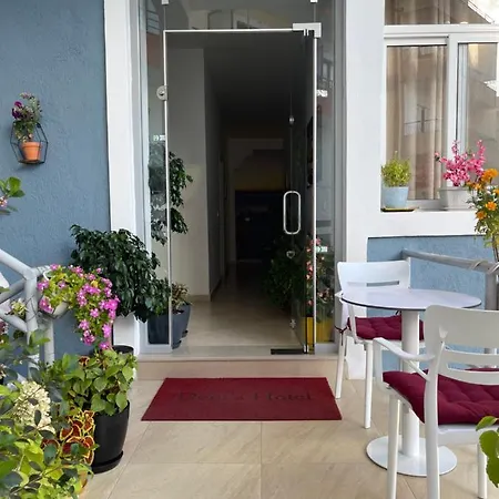 Hotel Deni's 3*