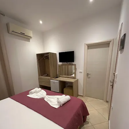 Deni's Sarandë