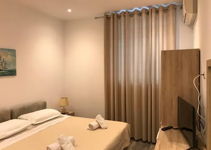 Deni's Hotel 3*