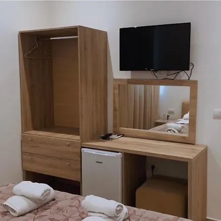 Deni's Sarande