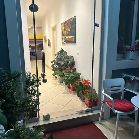 Deni's 3* Σαράντα