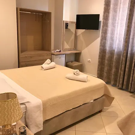 Deni's Sarande